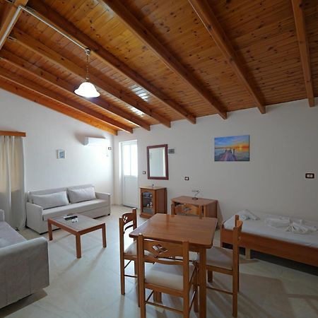 Arthur'S 4Apartments Borş Dış mekan fotoğraf