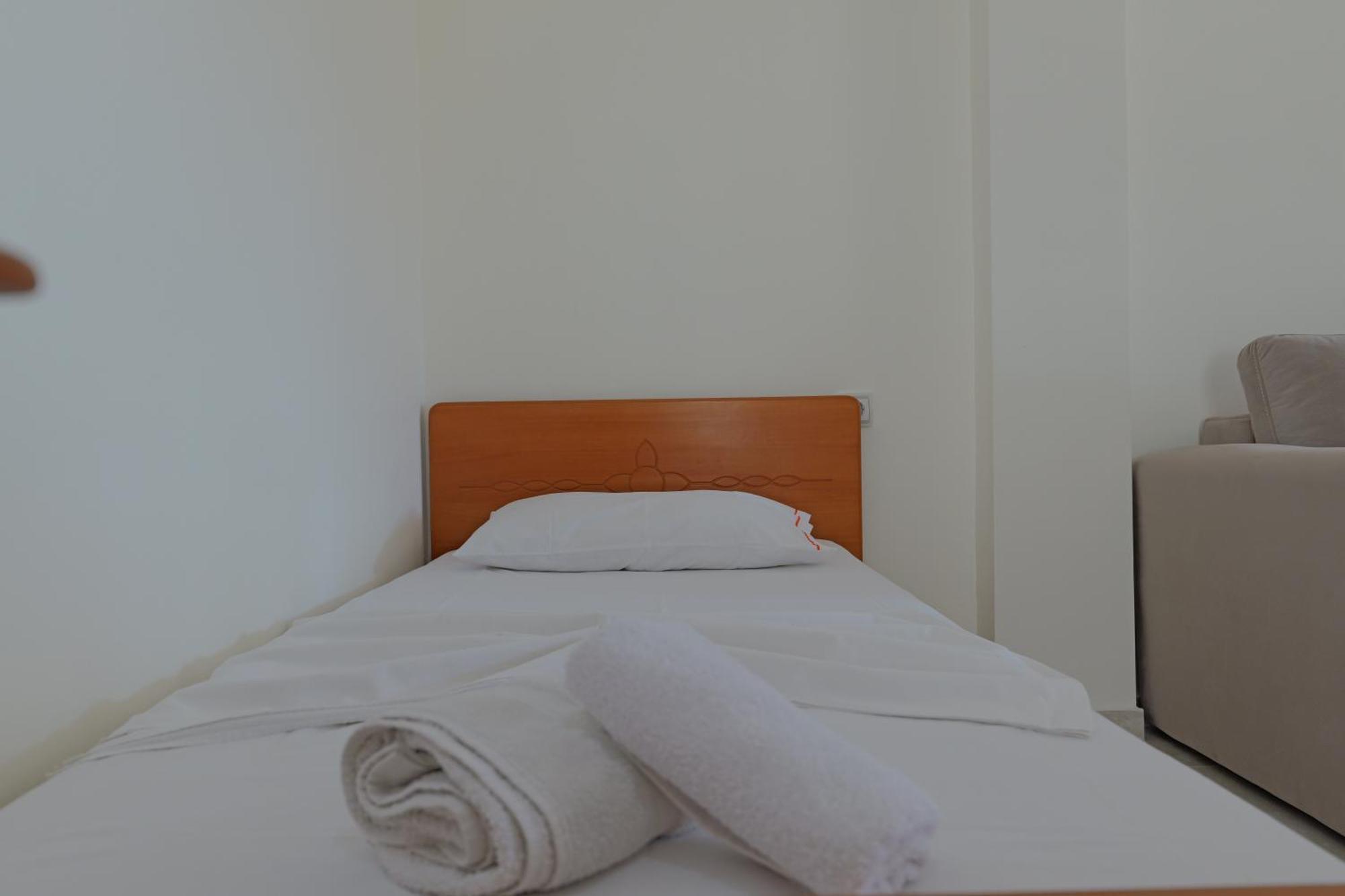 Arthur'S 4Apartments Borş Dış mekan fotoğraf