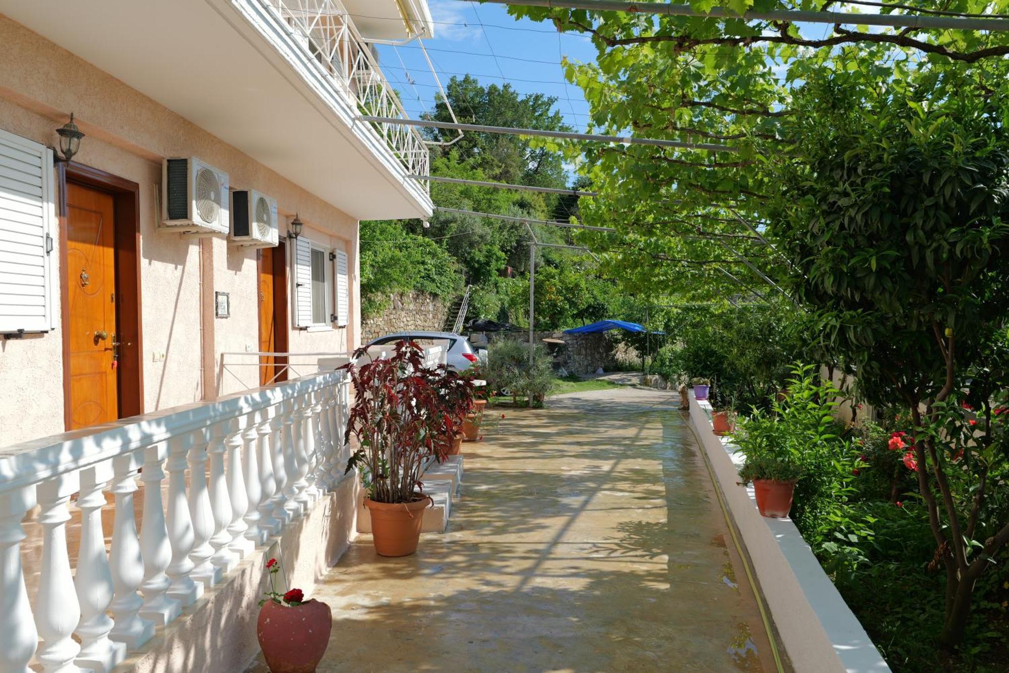 Arthur'S 4Apartments Borş Dış mekan fotoğraf